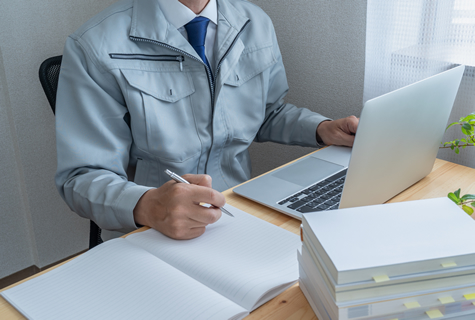 会社全額負担の資格取得支援制度で、働きながらキャリアアップを目指すことが可能